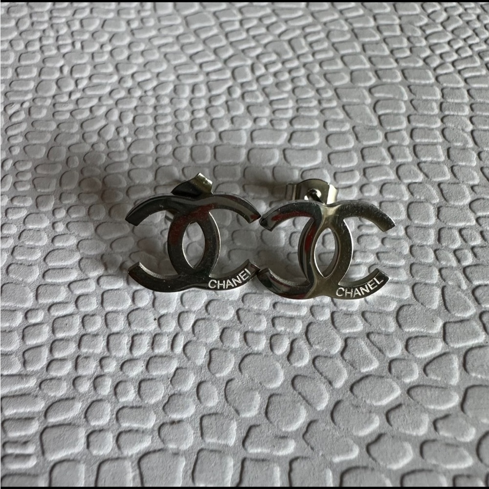 CC earrings